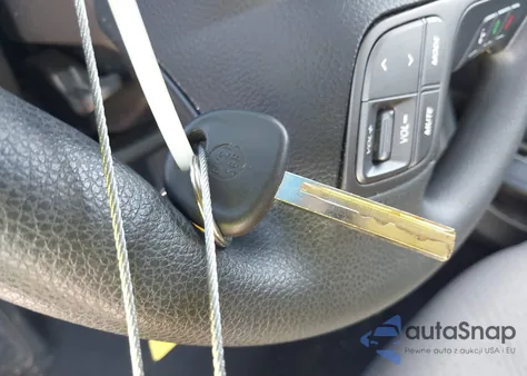 2017 Hyundai Santa Fe Sport 2.4L из США, поврежденный, VIN 5XYZU3LB5HG400006